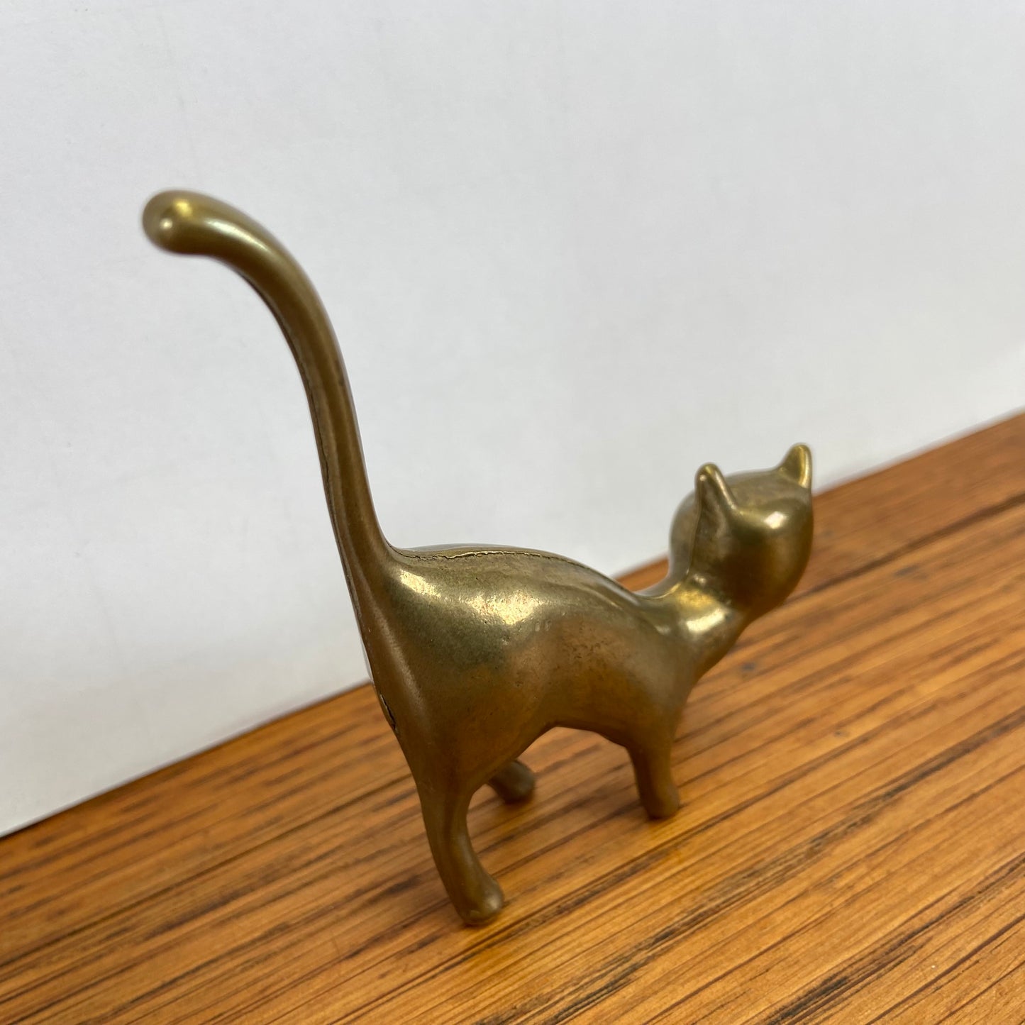 Messing ringenhouder kat