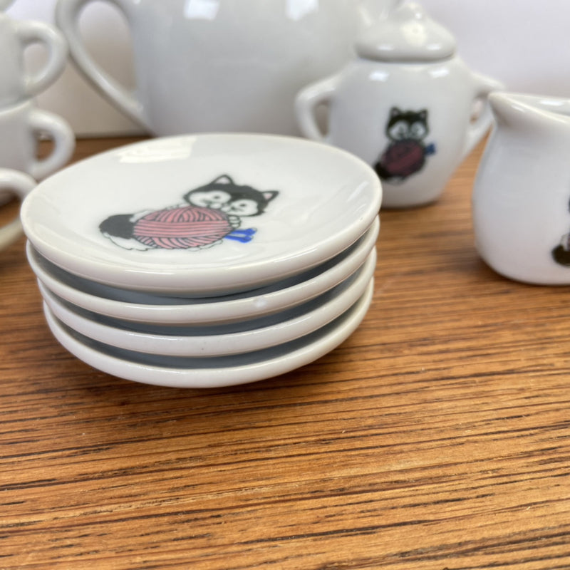 Miniatuur theeserviesje katten