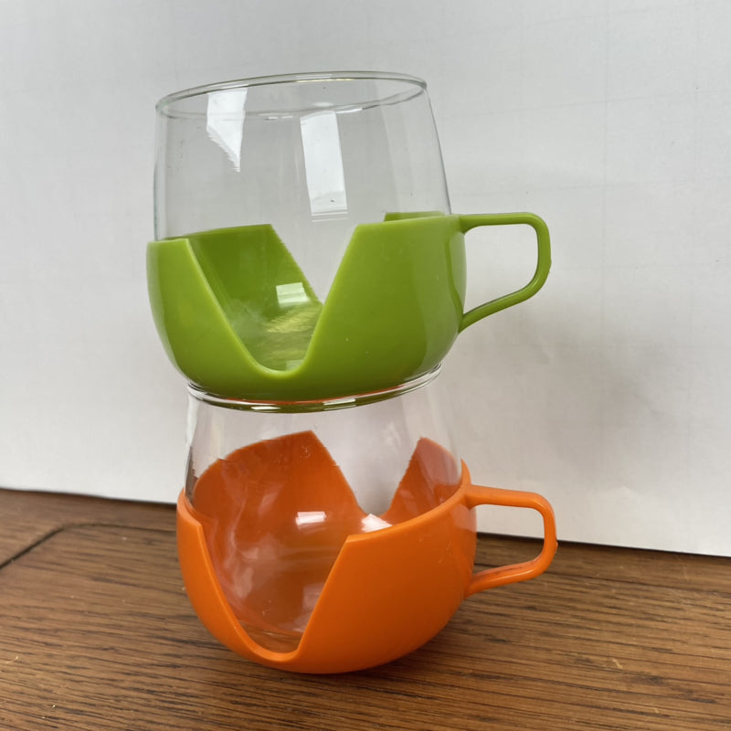 Vintage thee glazen plastic houder