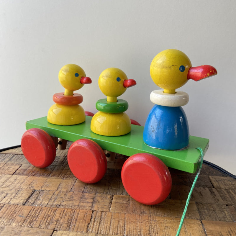 Vintage houten trekeendjes