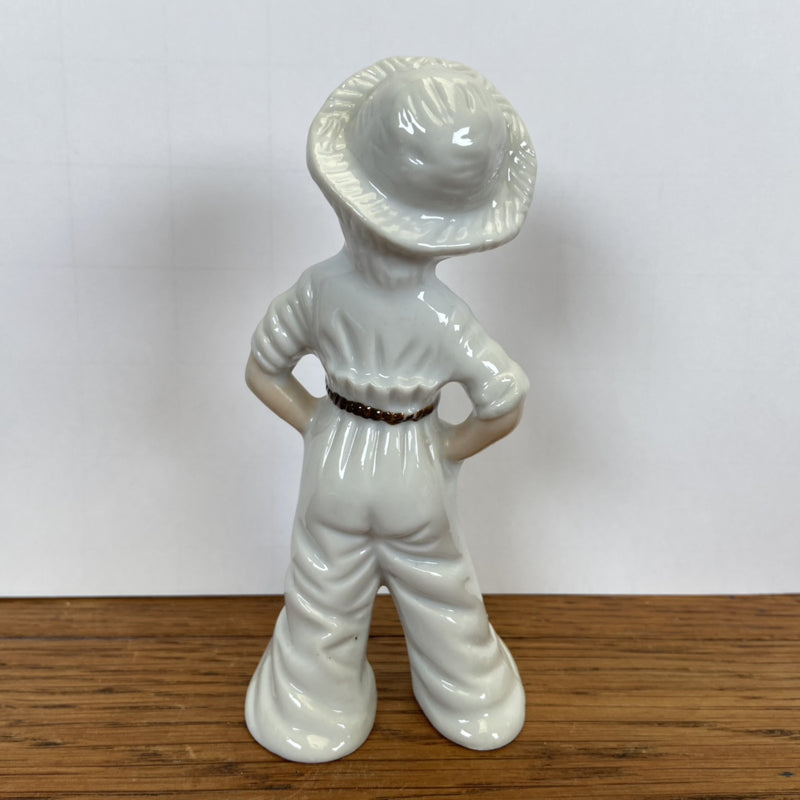 Beeldje dame met hoed