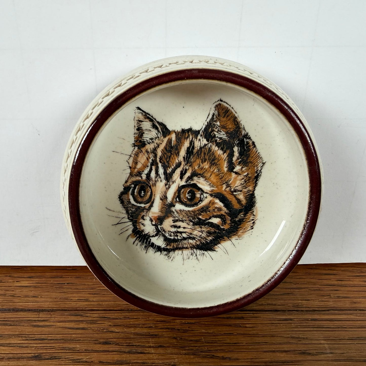 Vintage schaaltje kat