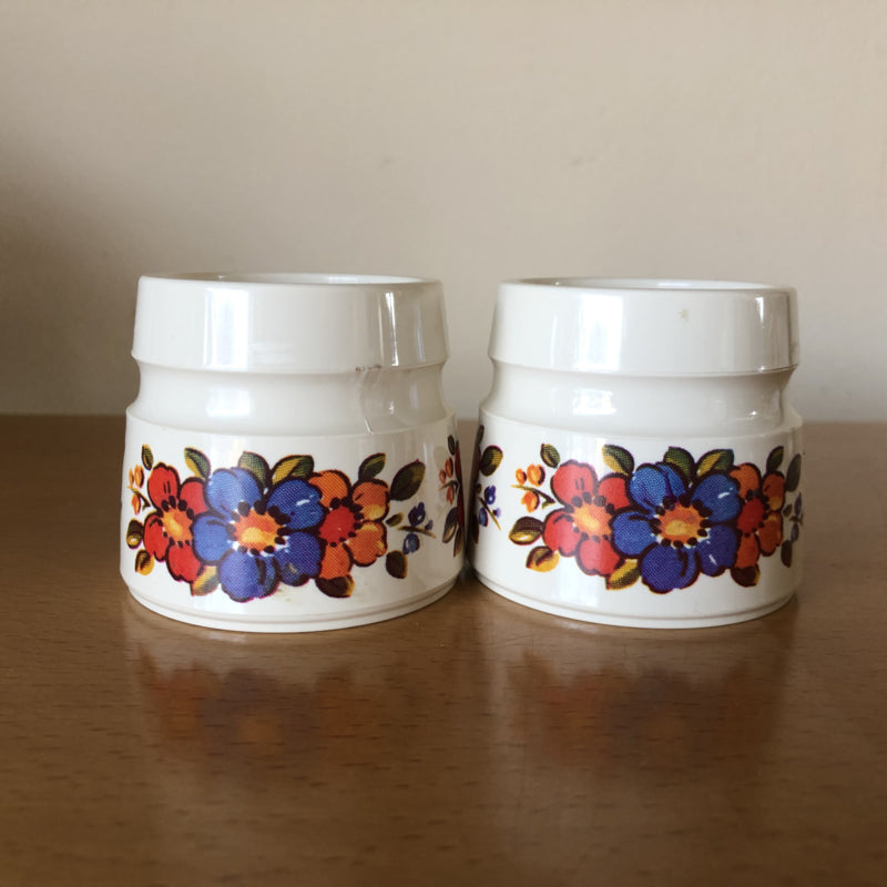 Vintage eierdopjes bloem