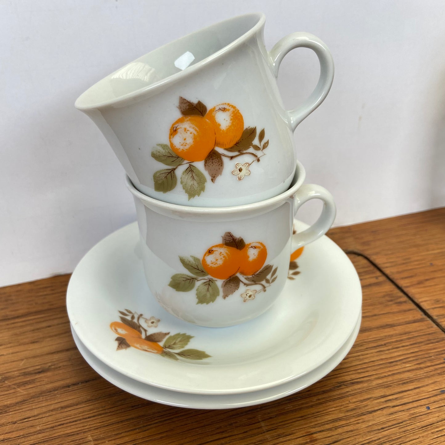 2 vintage kop & schotels sinaasappels