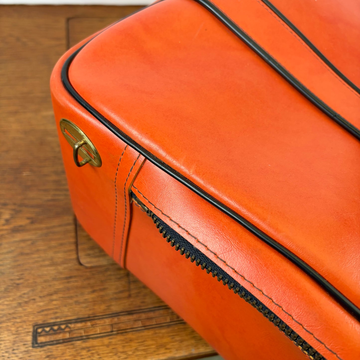 Vintage oranje koffer
