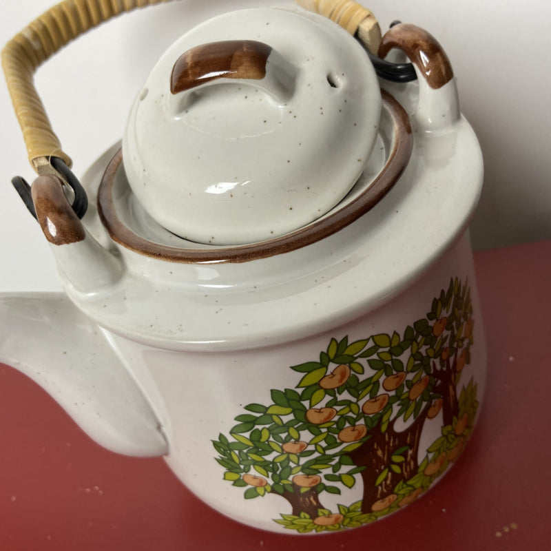Vintage theepot appelbomen