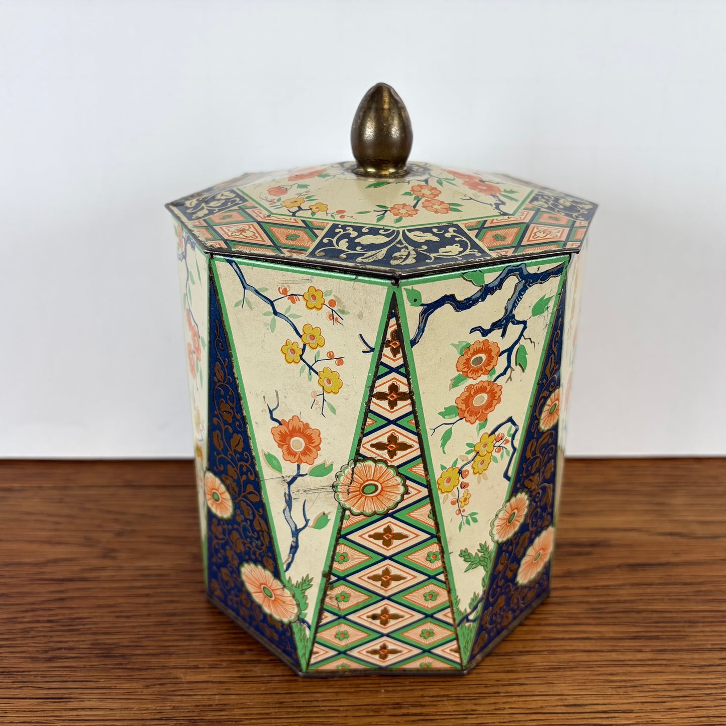 Vintage achthoekig blik