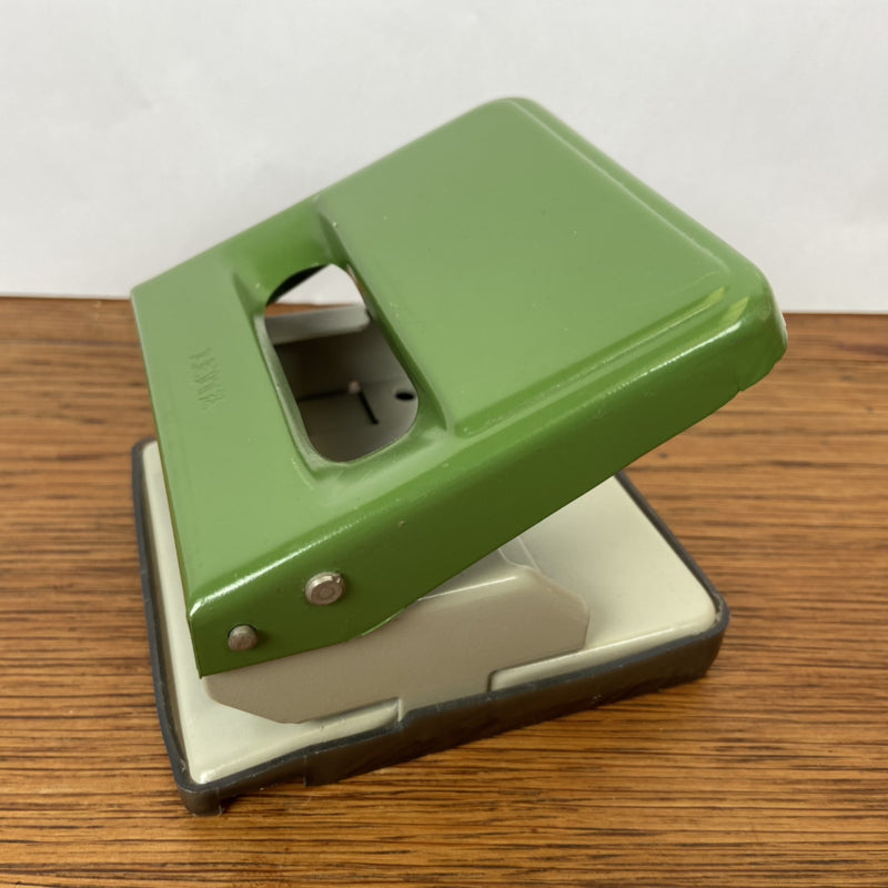 Vintage groene Leitz Perforator