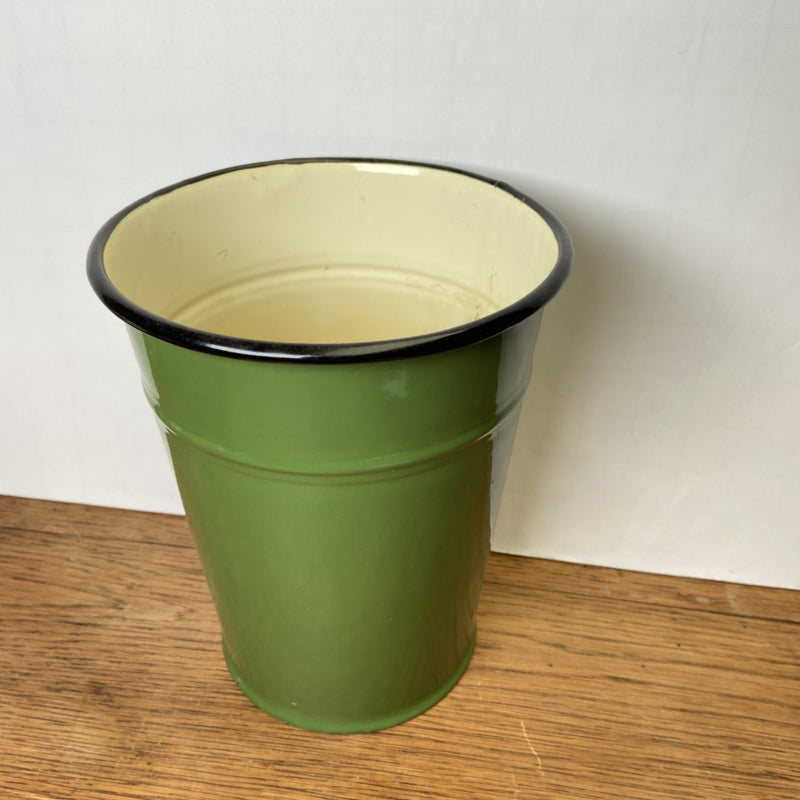 Groene emaille vaas
