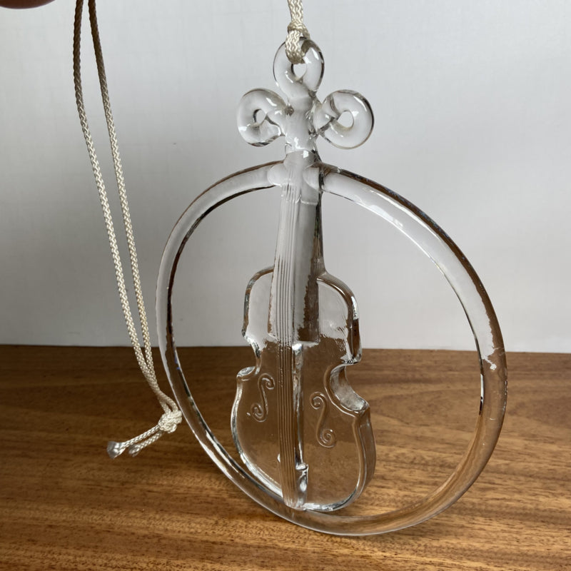 Glazen raamhanger Kosta Boda Cello