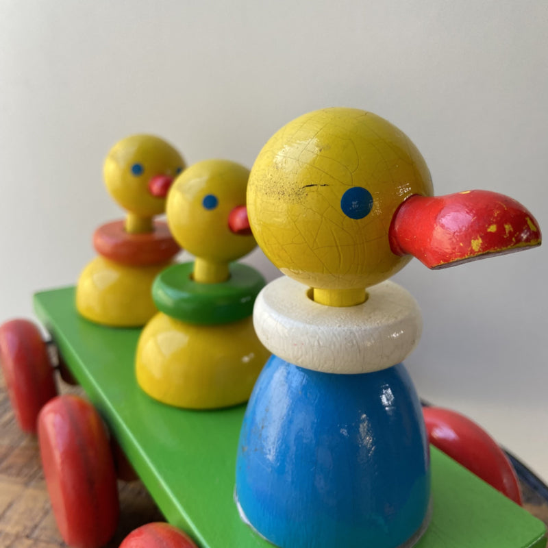 Vintage houten trekeendjes