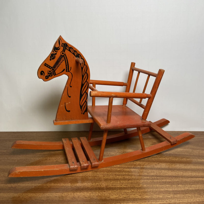 Vintage hobbelpaard voor pop!