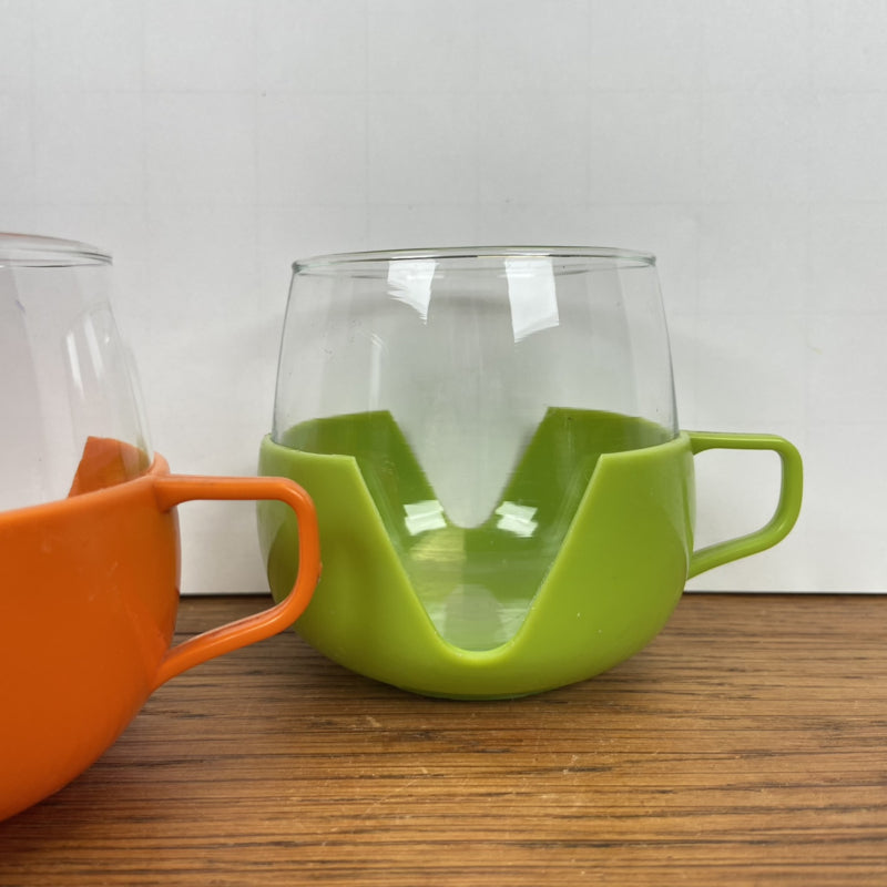 Vintage thee glazen plastic houder