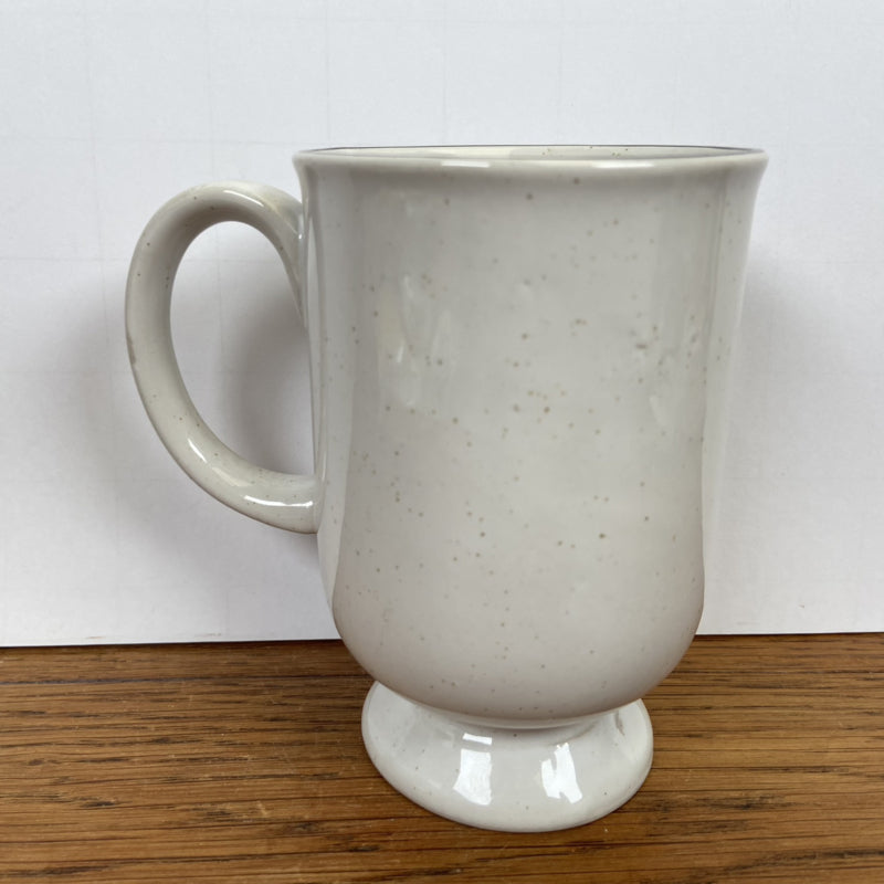 Vintage mok viooltjes