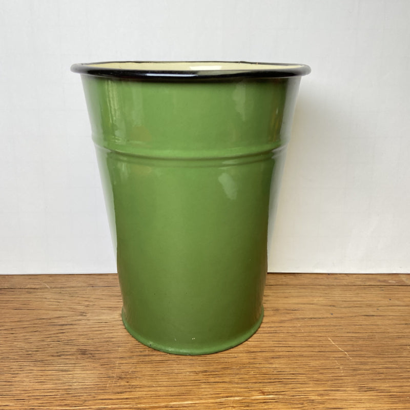 Groene emaille vaas
