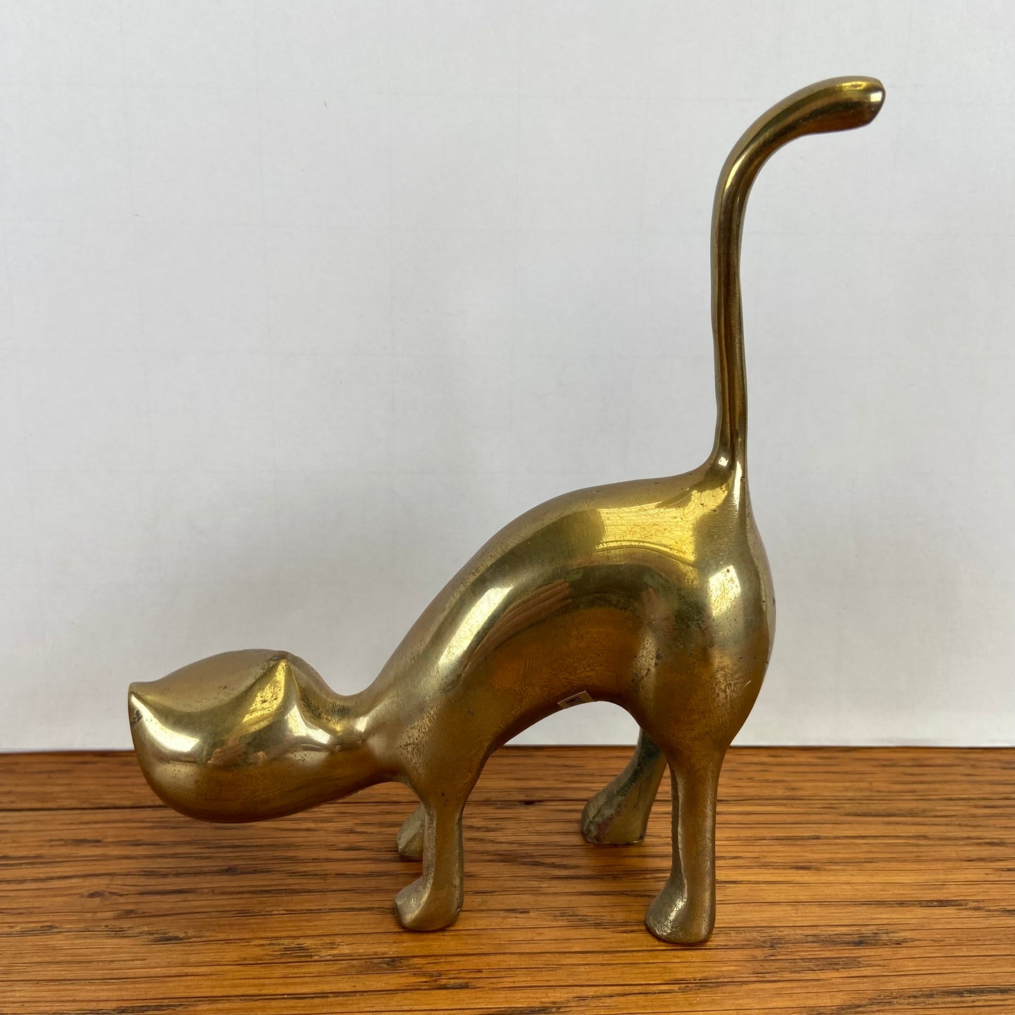 Grote vintage messing ringenhouder kat