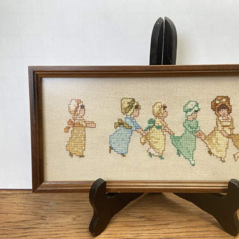 Vintage schilderij geborduurde meisjes