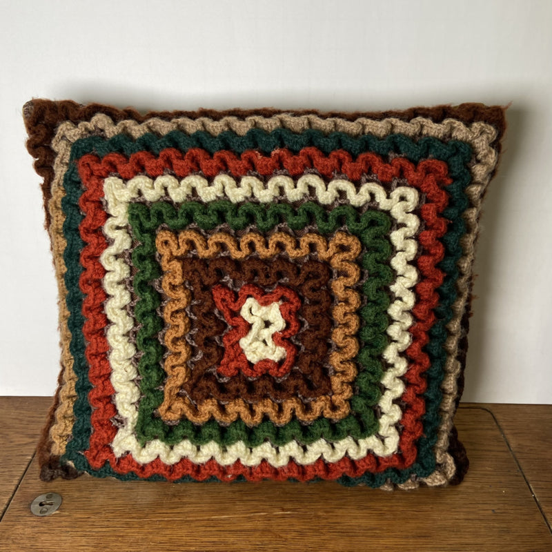 Vintage kussen gehaakt