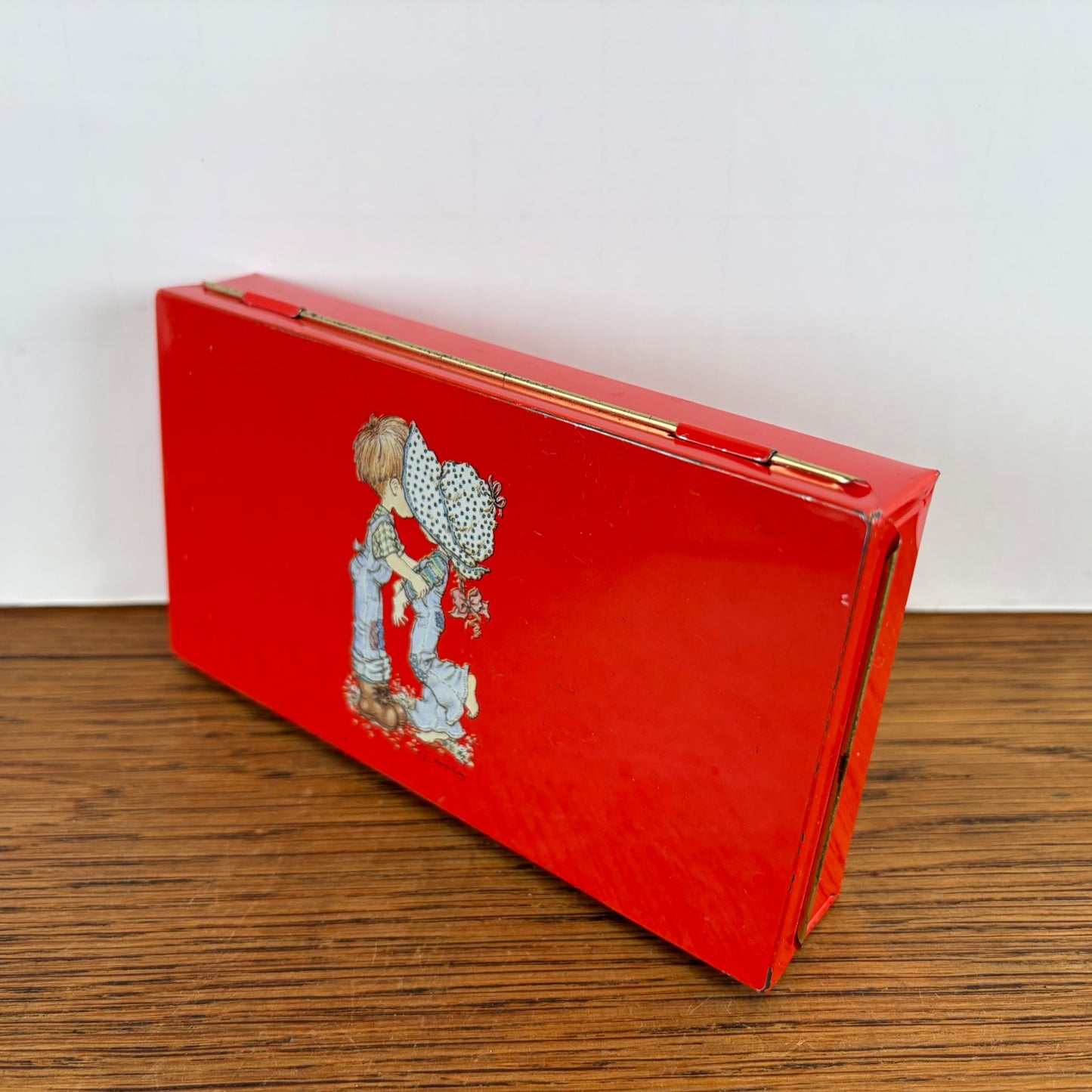 Vintage Sarah Kay blikje rood