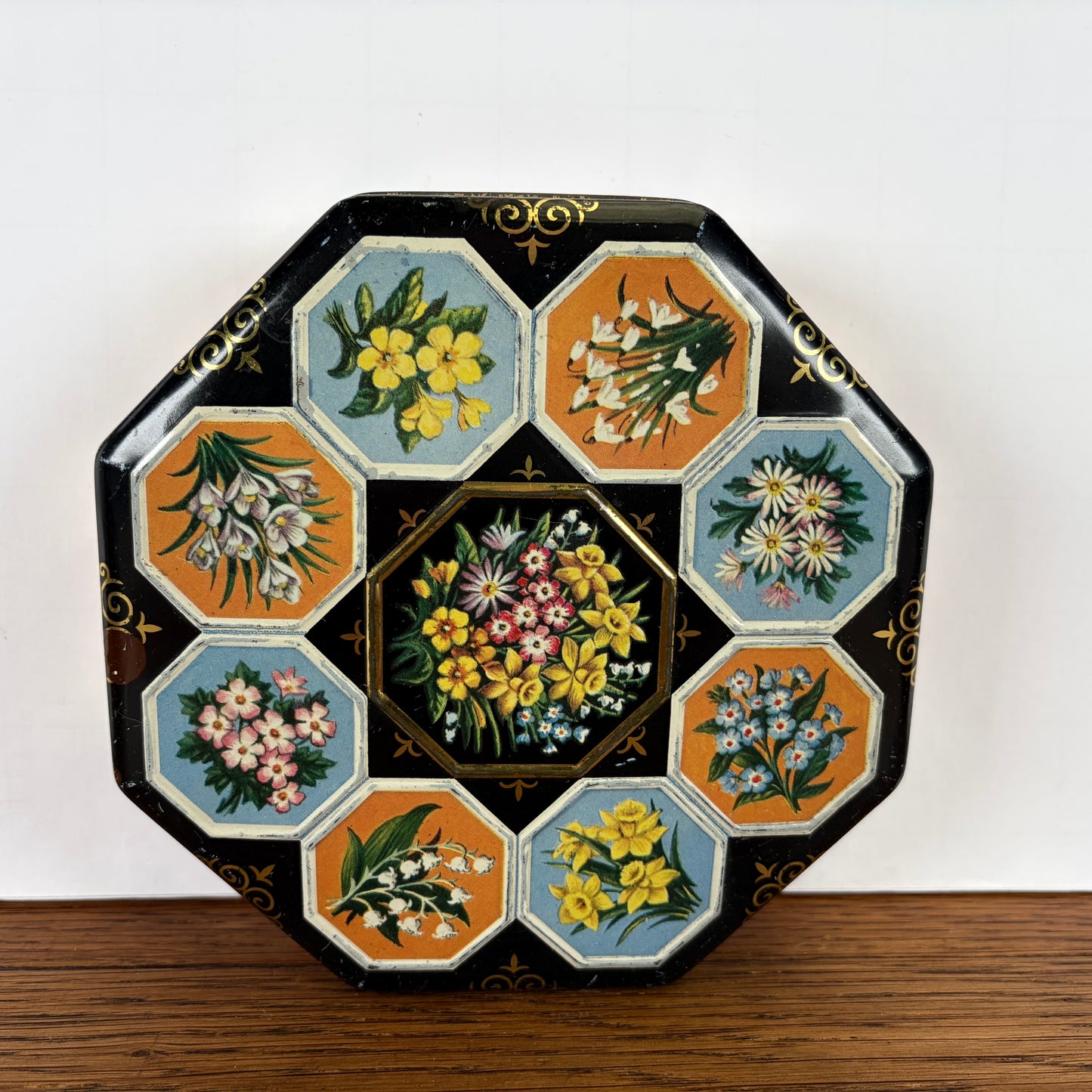 Vintage 8 hoekig blikje bloemen