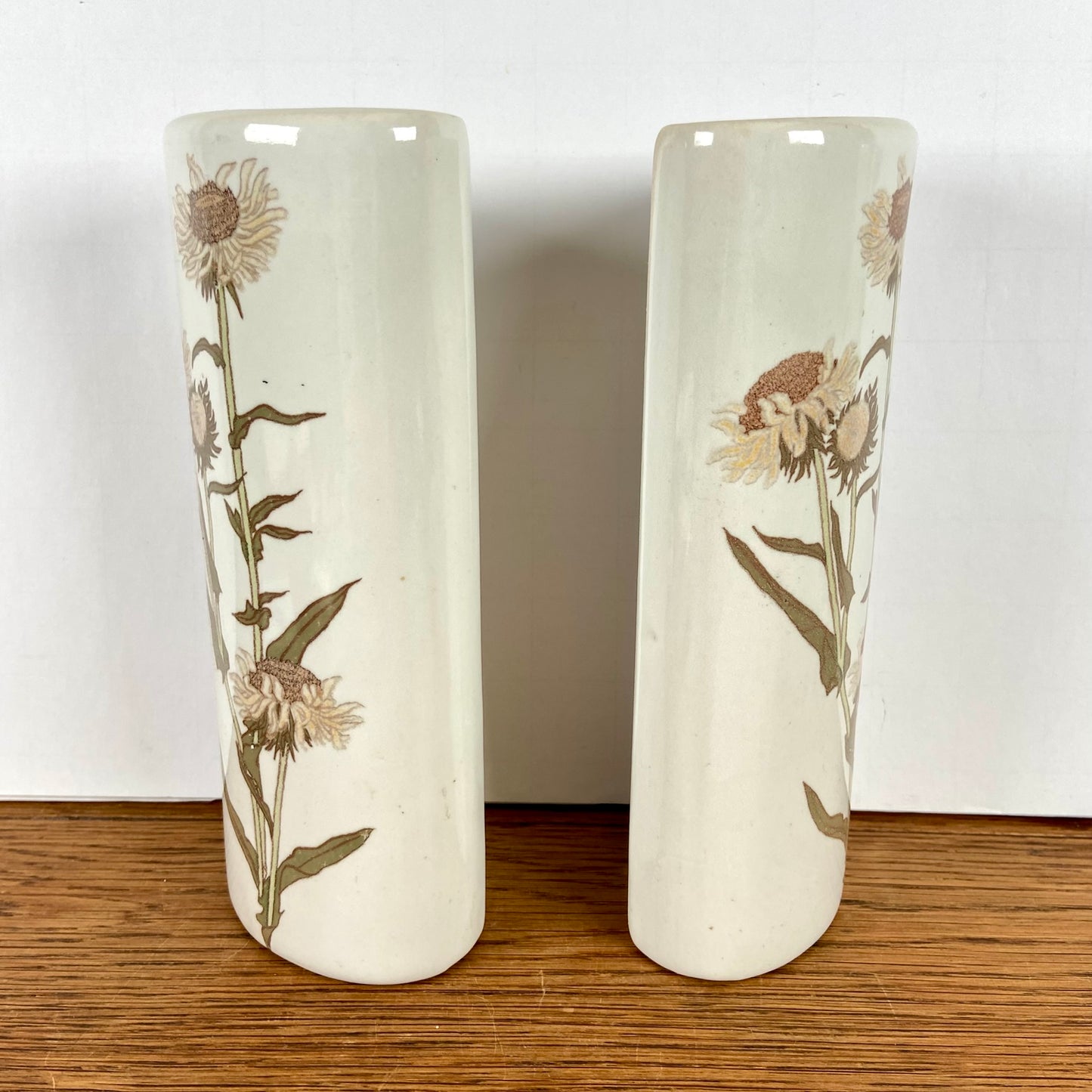 Set van 2 vintage radiator bakjes