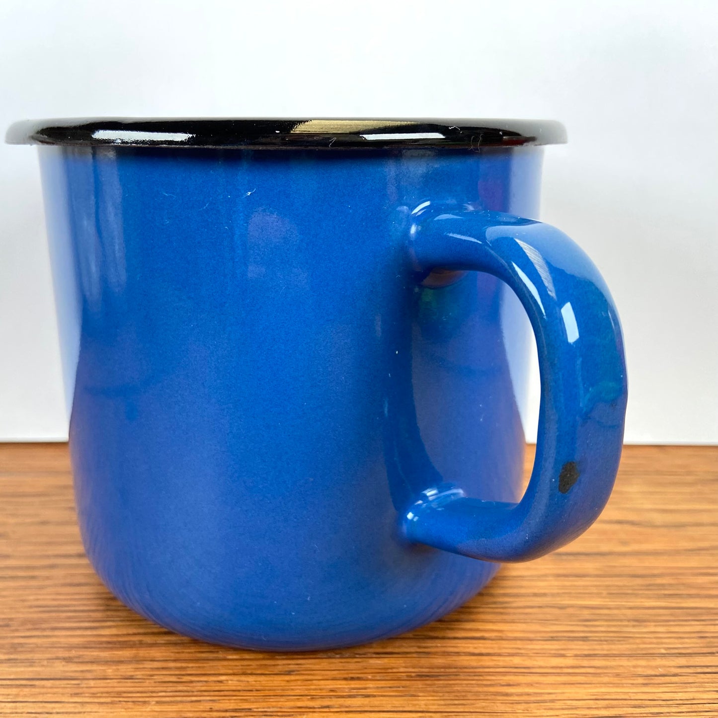 Vintage emaille maatbeker