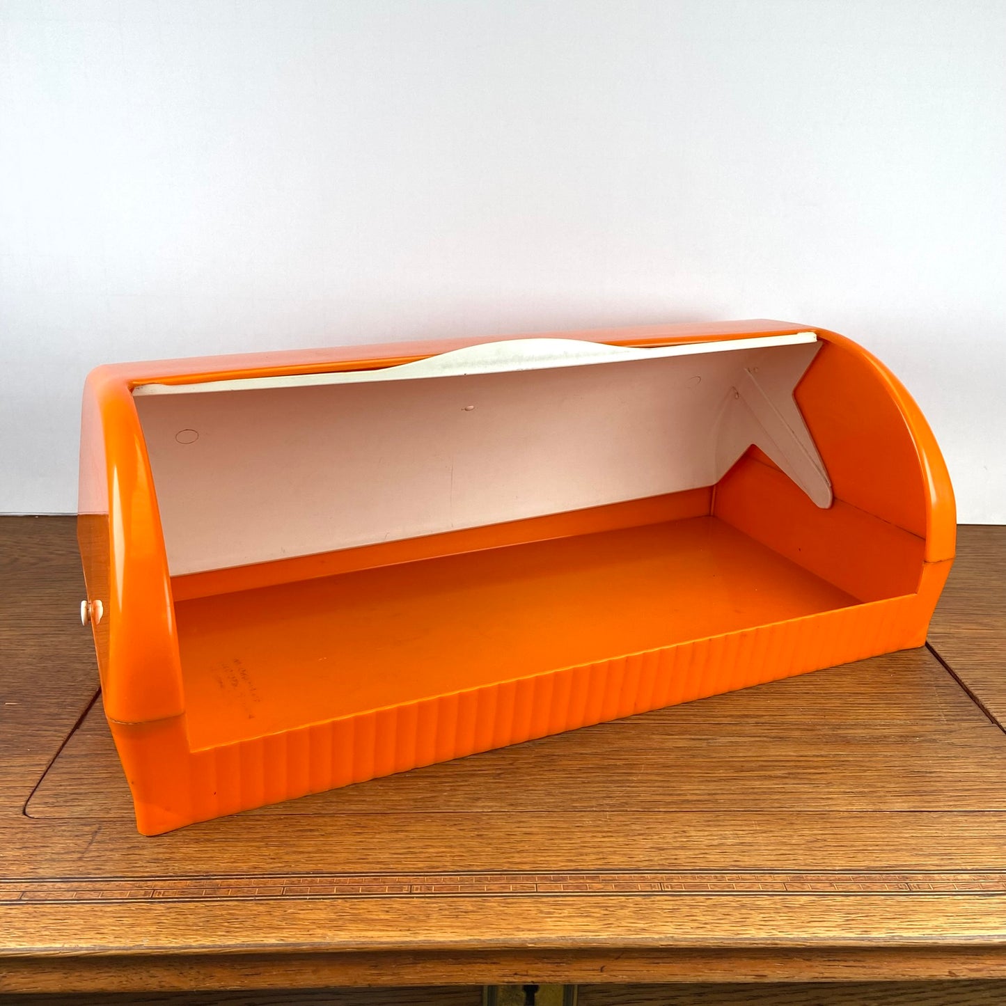 Vintage oranje broodtrommel