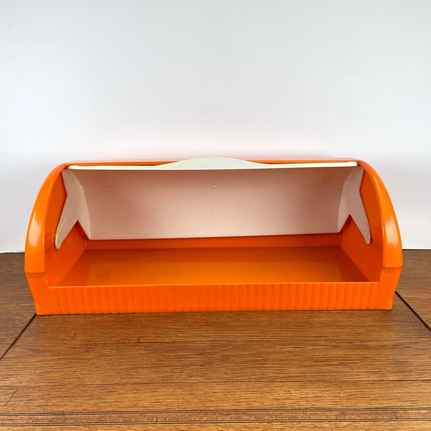 Vintage oranje broodtrommel