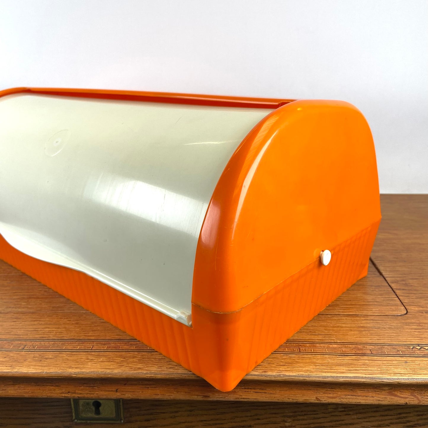 Vintage oranje broodtrommel