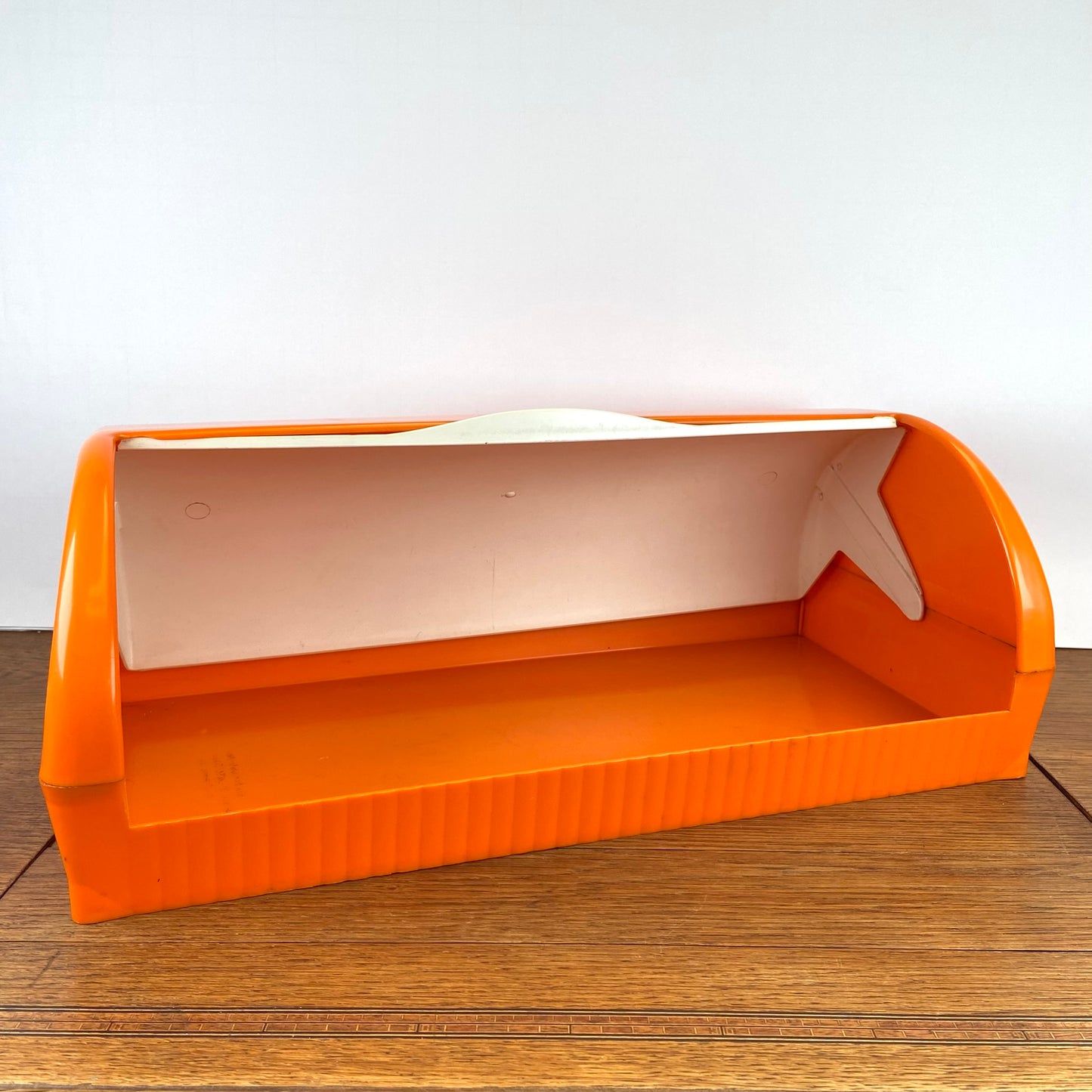 Vintage oranje broodtrommel