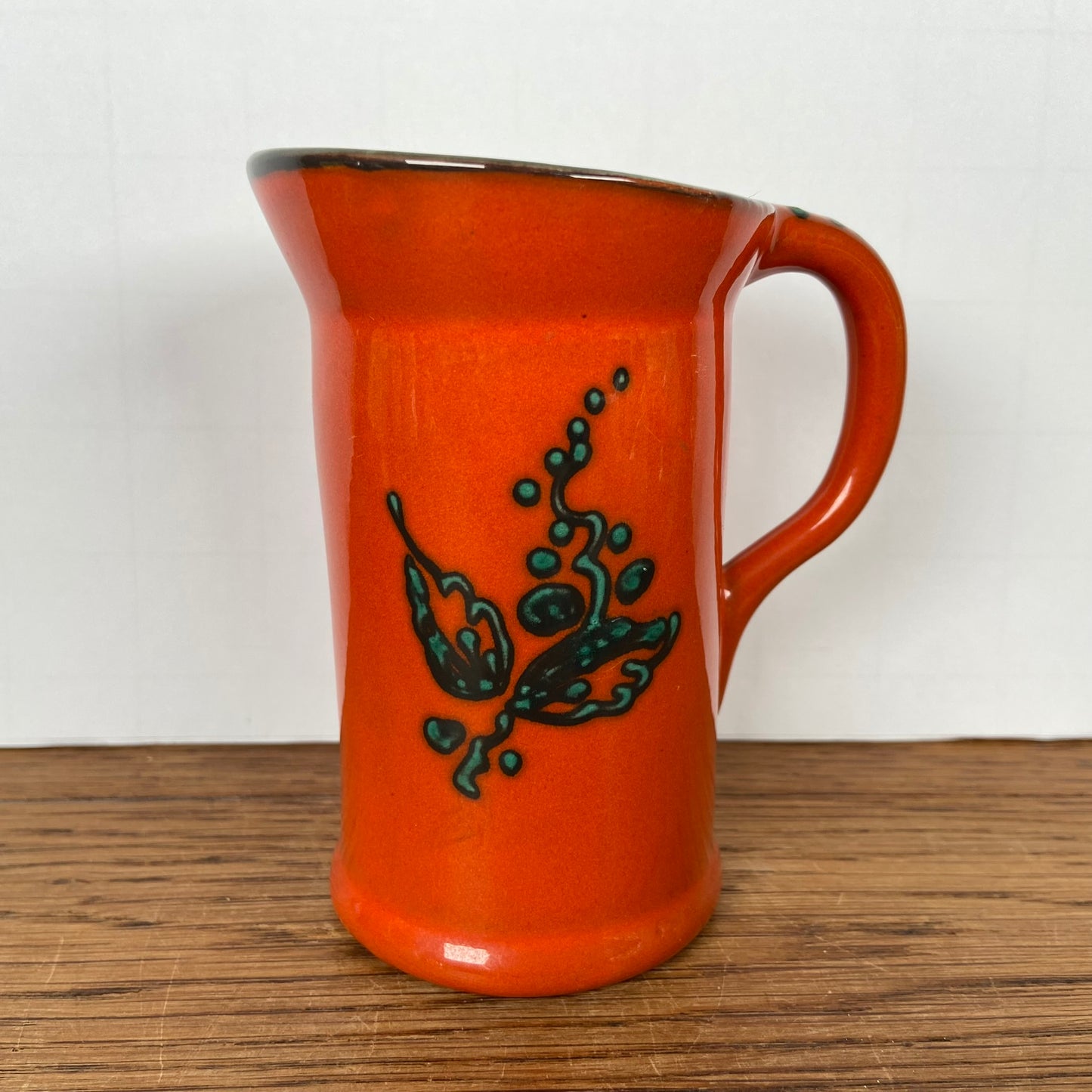 Vintage rood kannetje