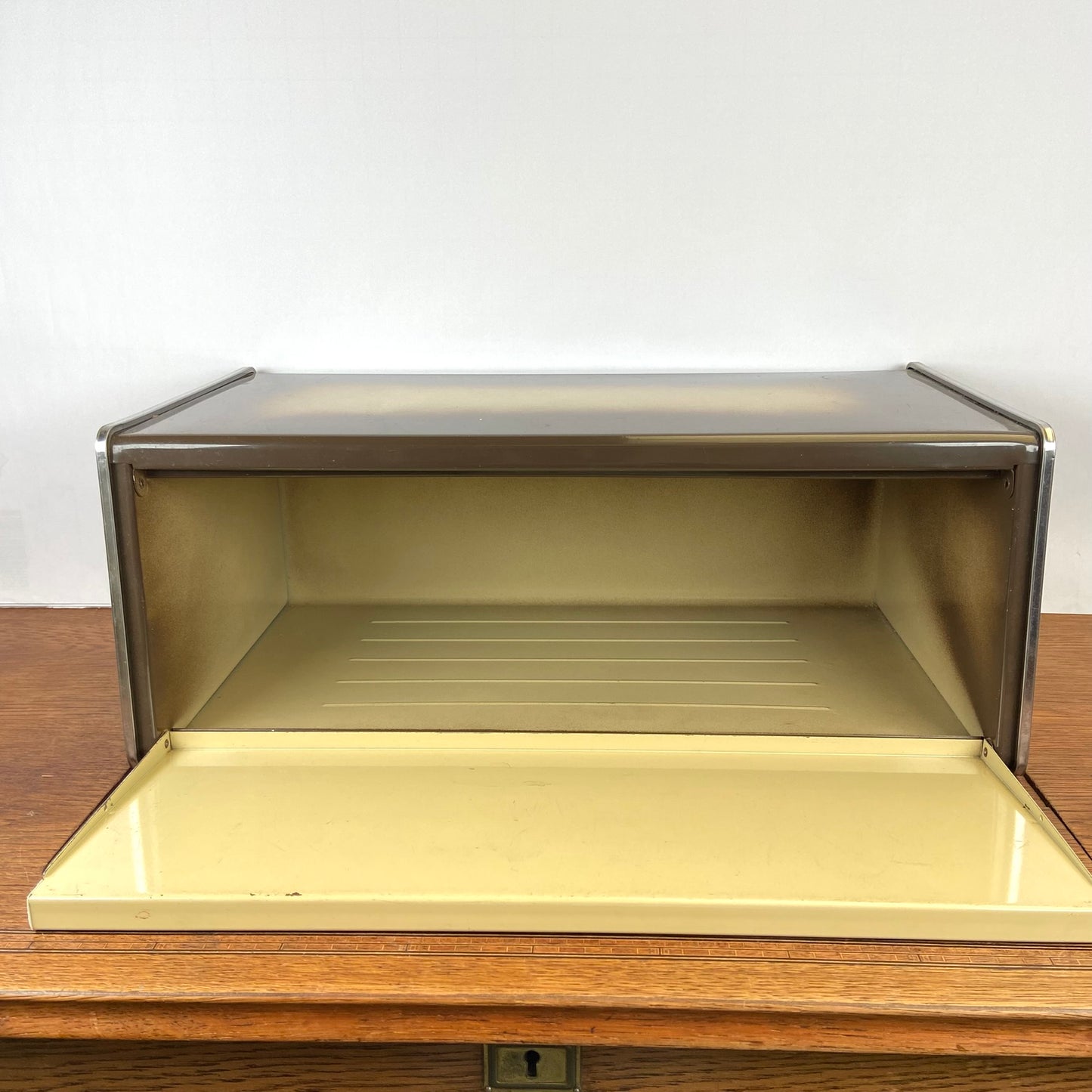 Vintage brabantia broodtrommel bruin