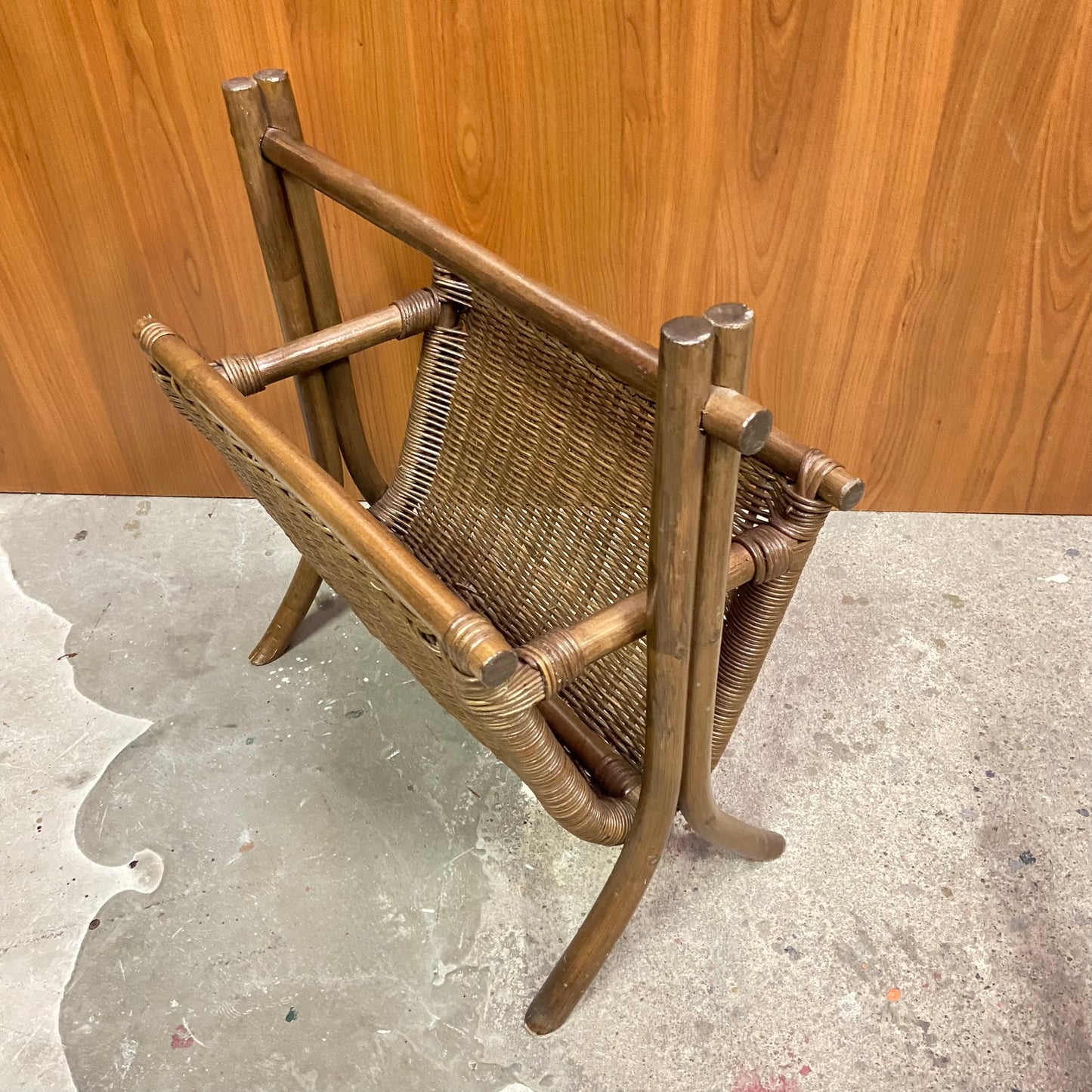 Vintage rotan lectuurmand