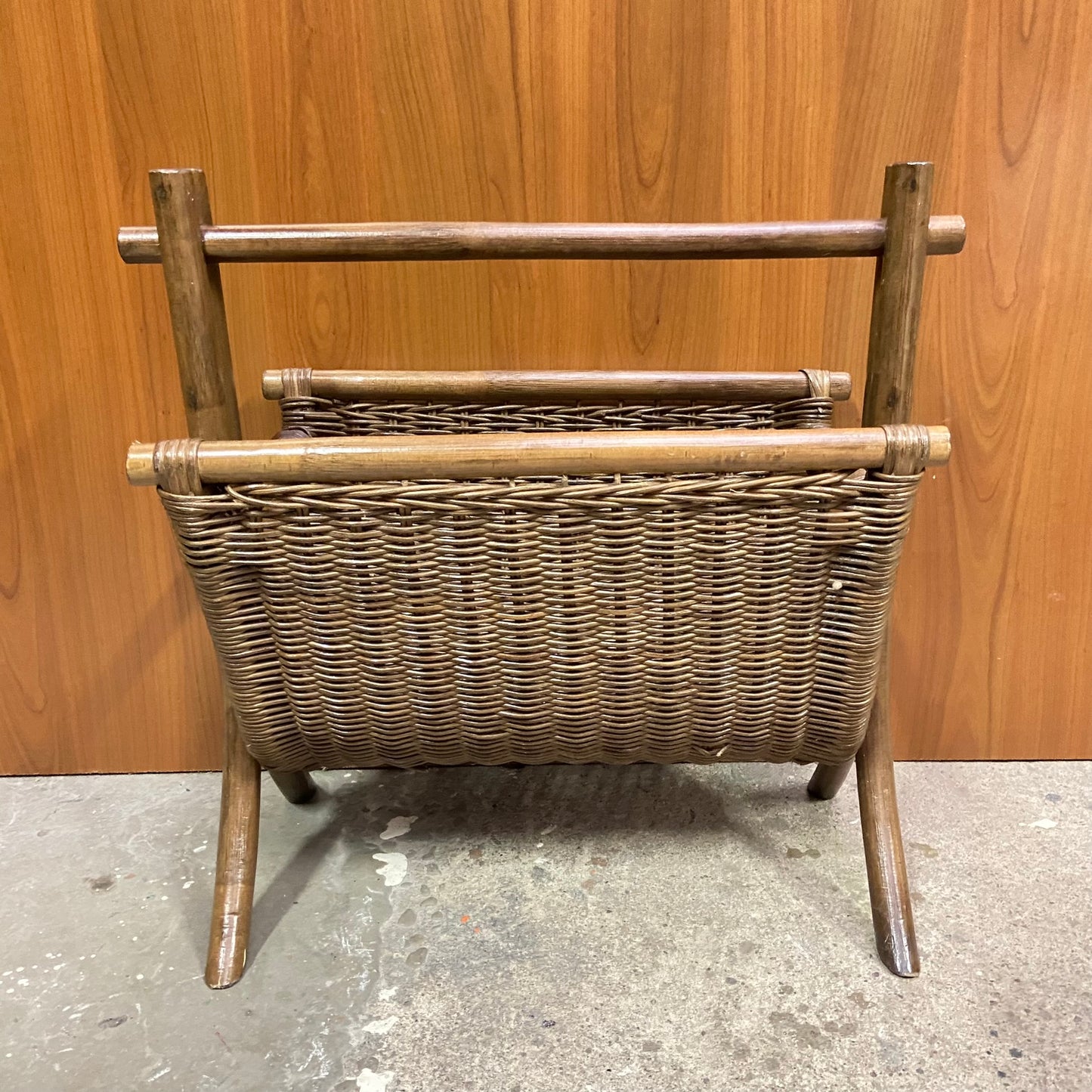 Vintage rotan lectuurmand