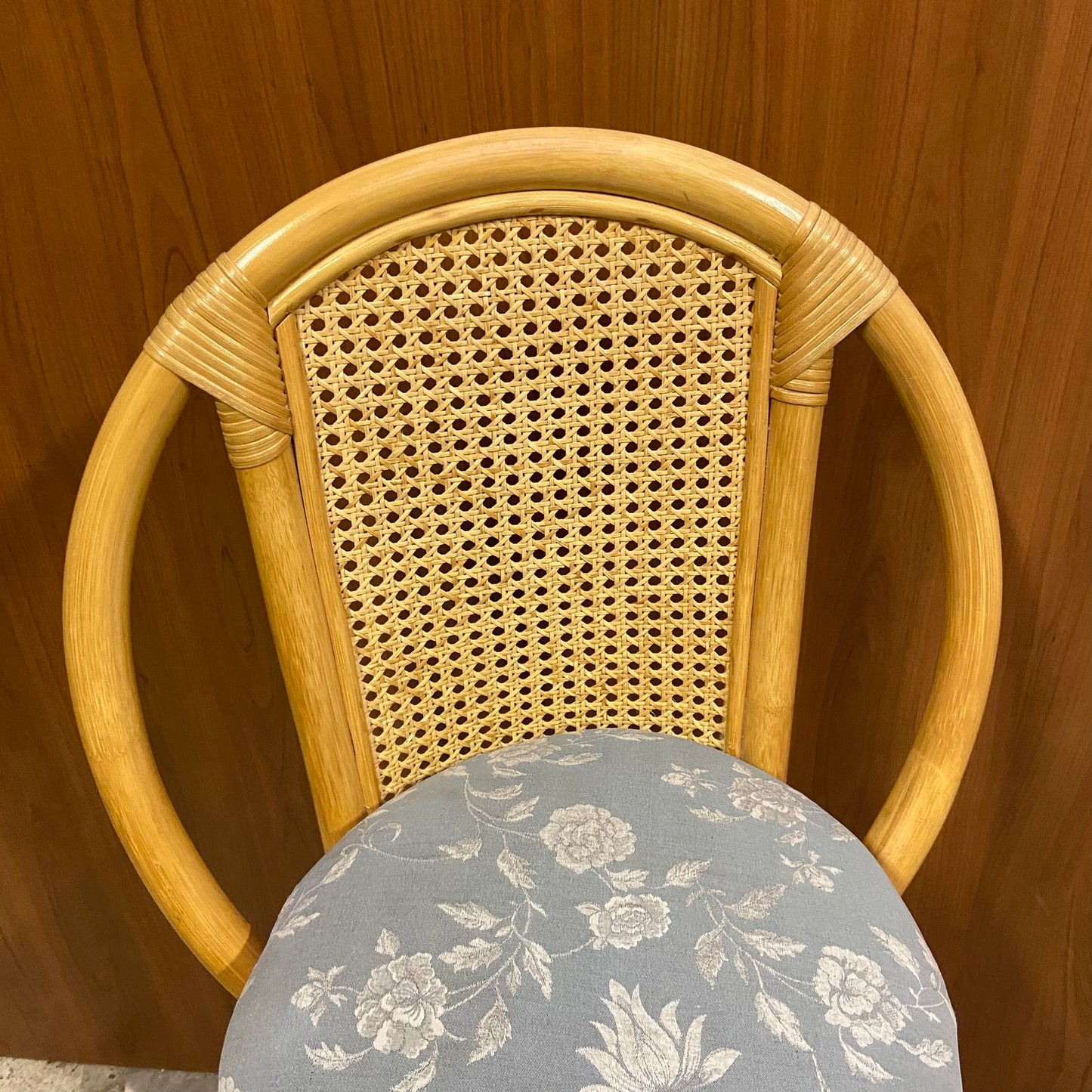 Vintage rotan barkruk