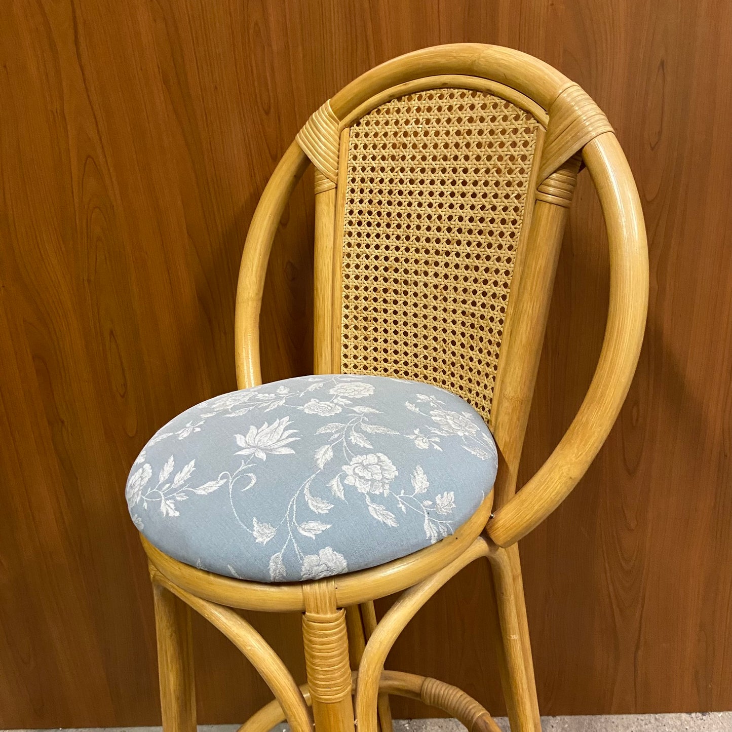 Vintage rotan barkruk