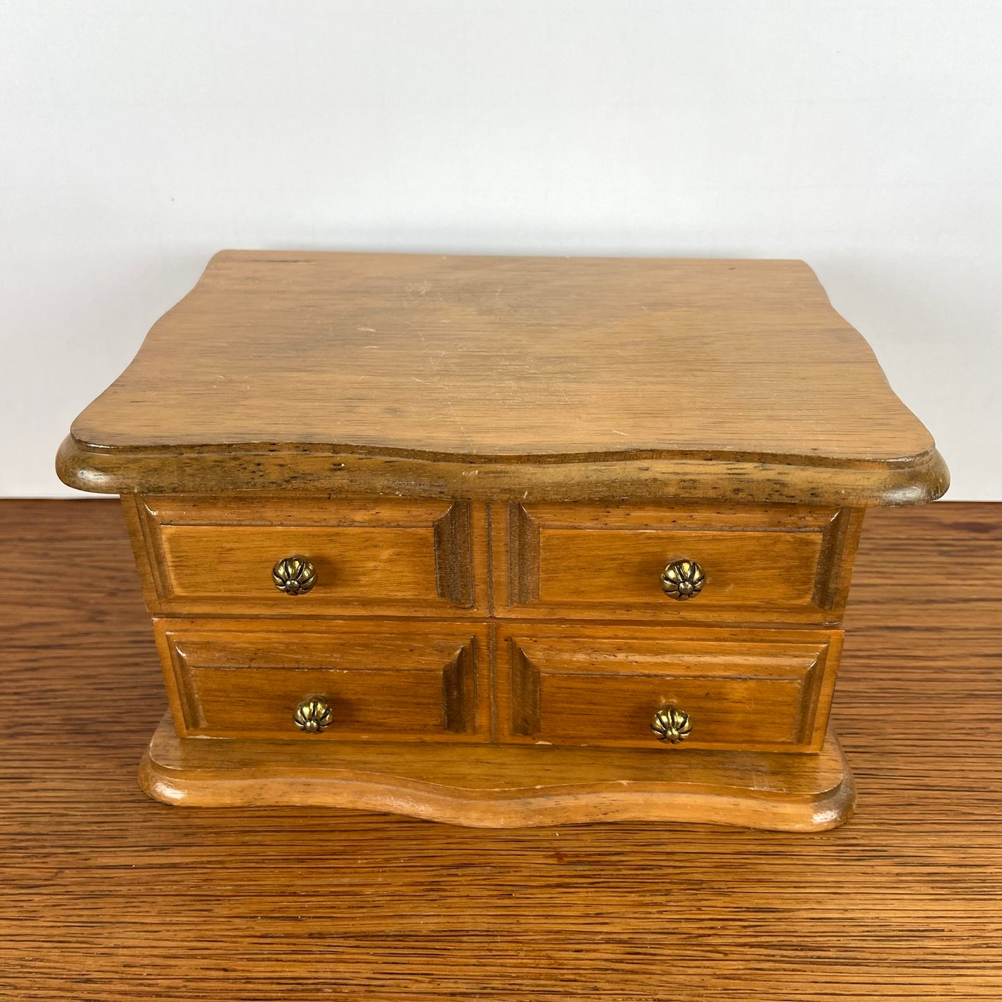 Vintage houten sieradenkistje