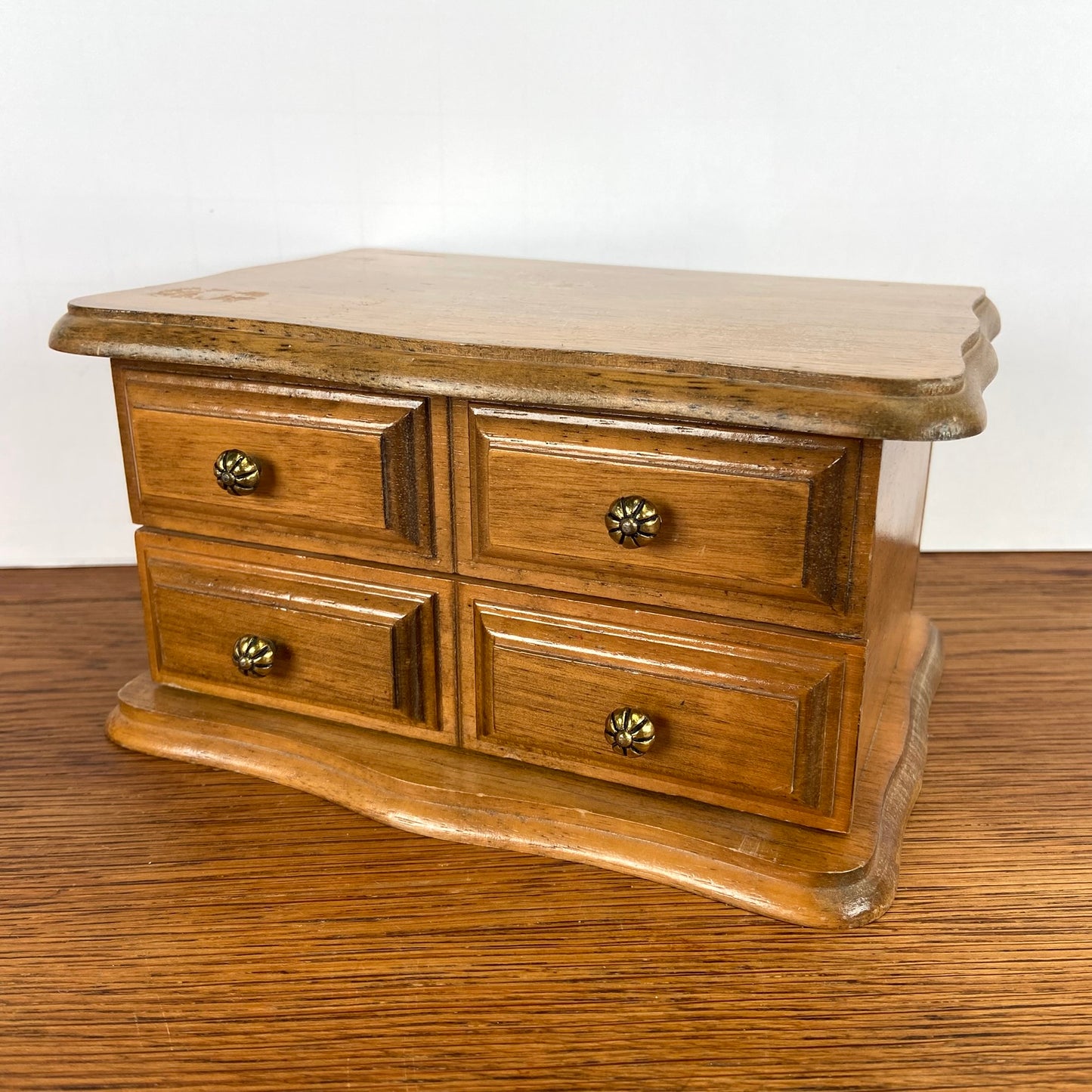 Vintage houten sieradenkistje