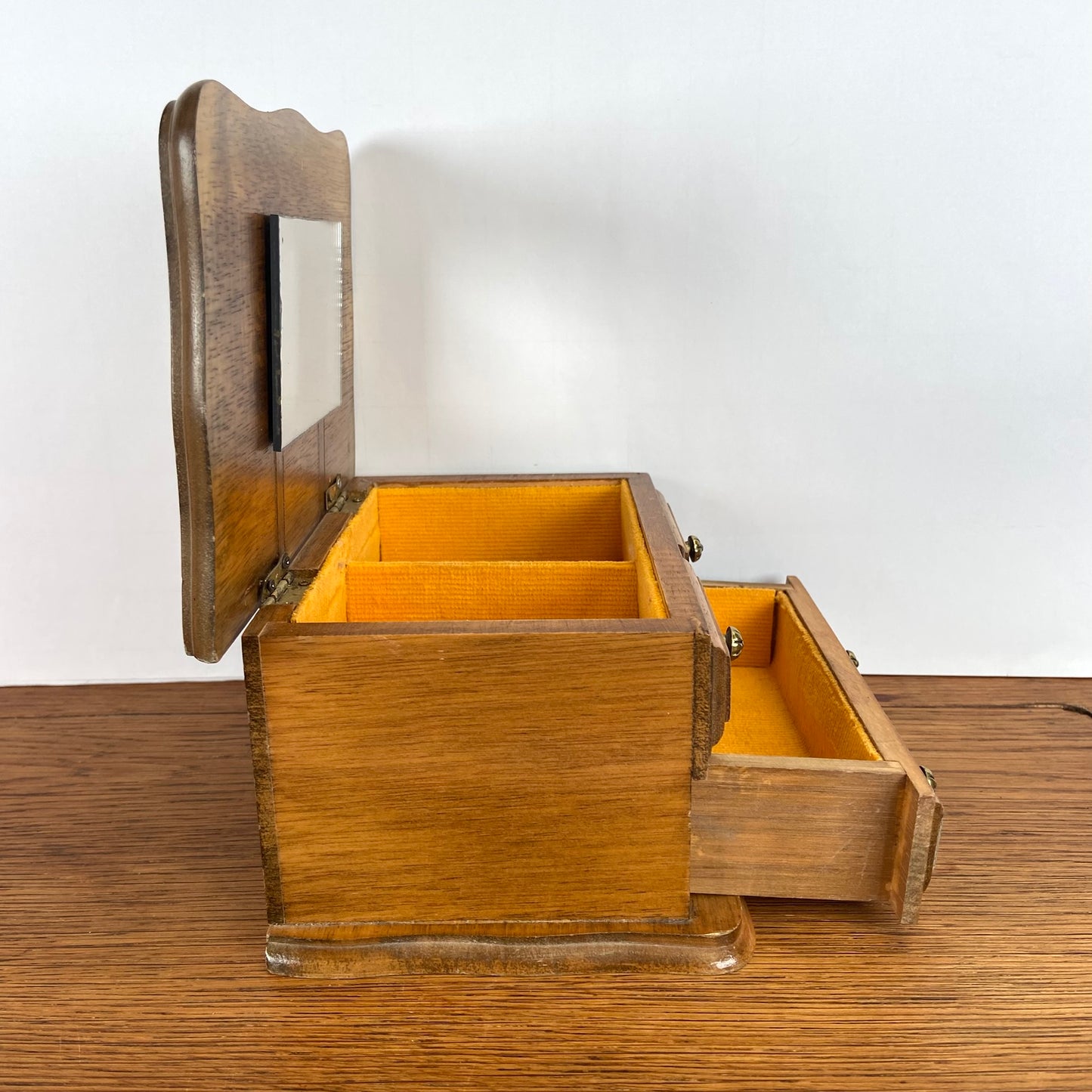 Vintage houten sieradenkistje