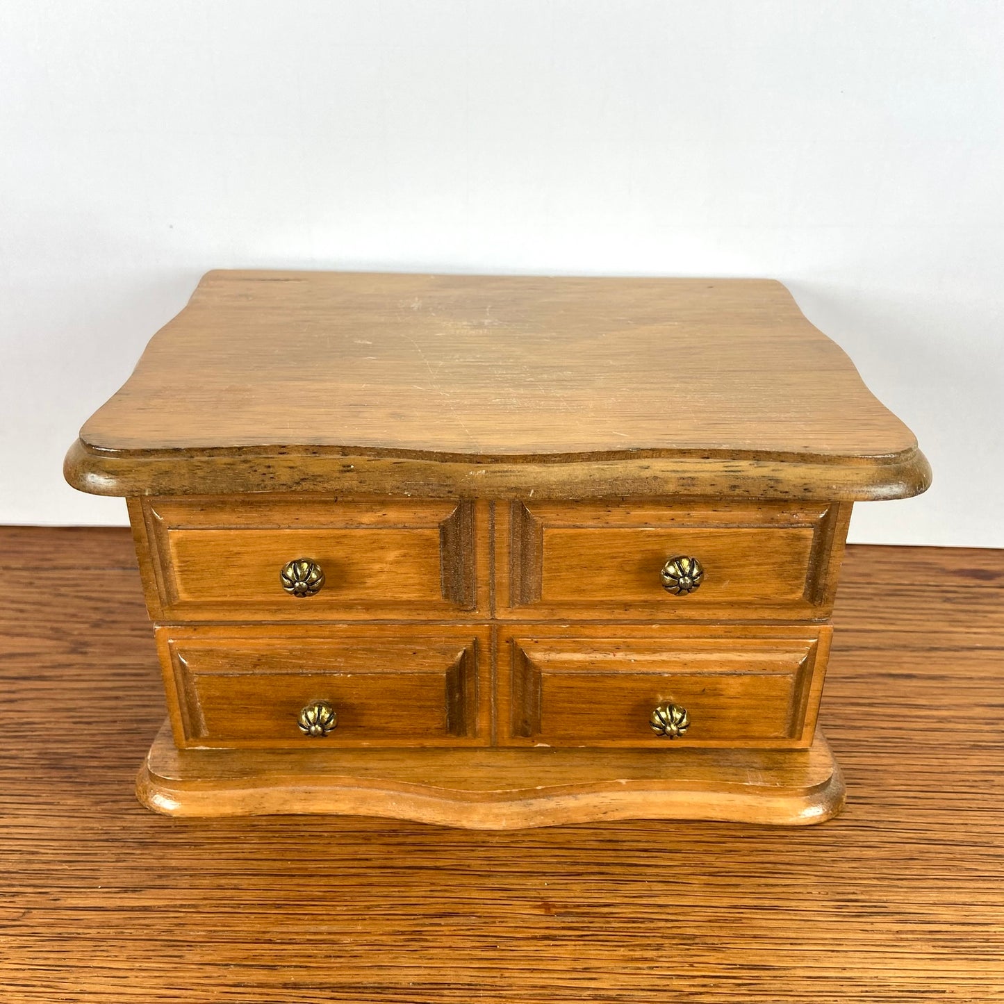 Vintage houten sieradenkistje