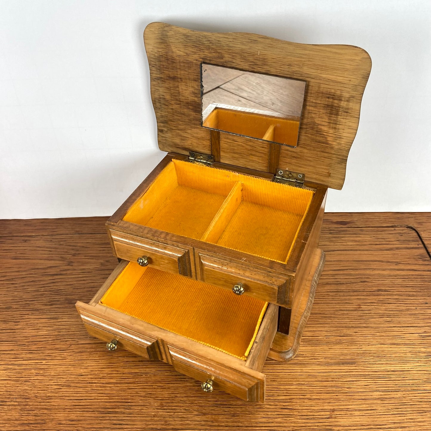 Vintage houten sieradenkistje