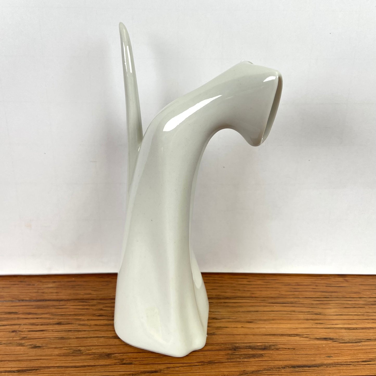Witte design kat Royal Dux
