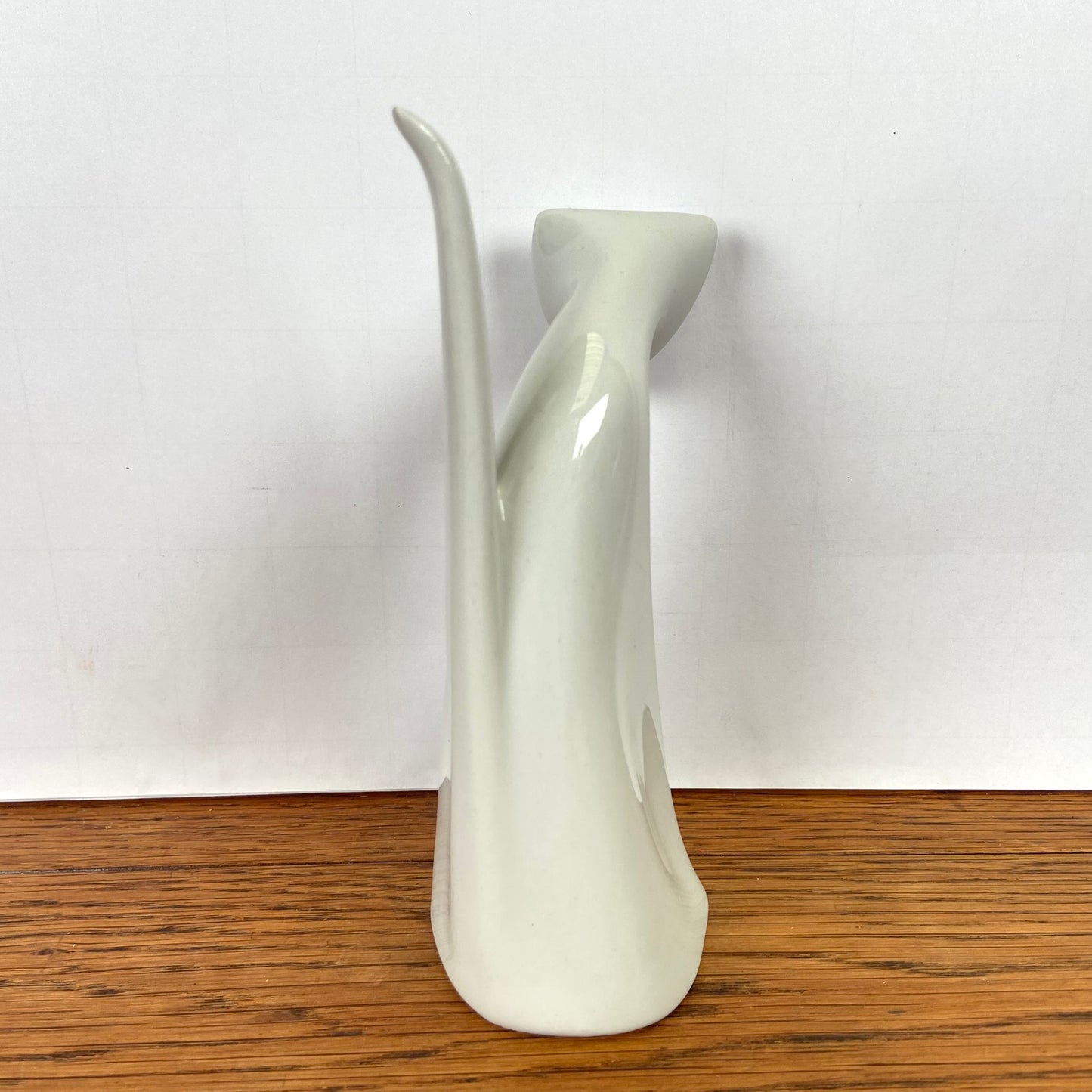 Witte design kat Royal Dux