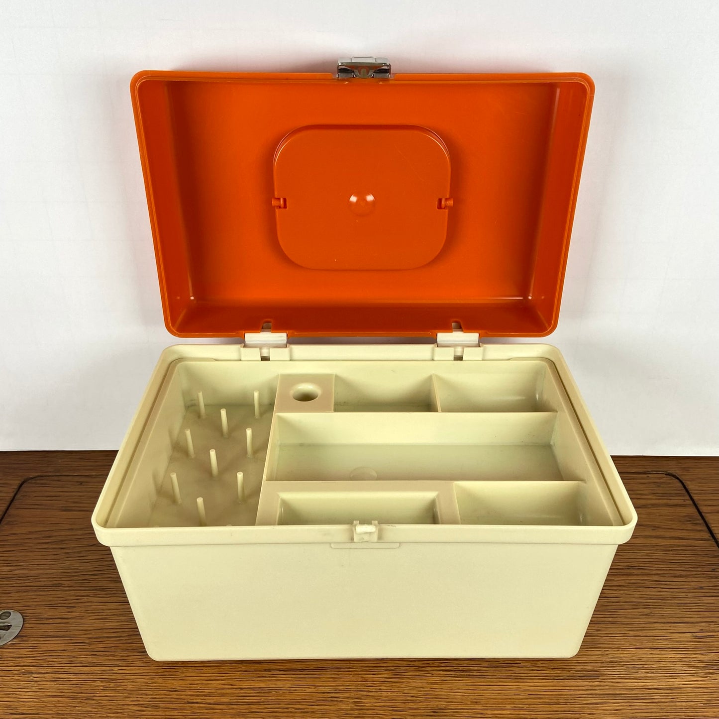 Kleine vintage naaibox curver