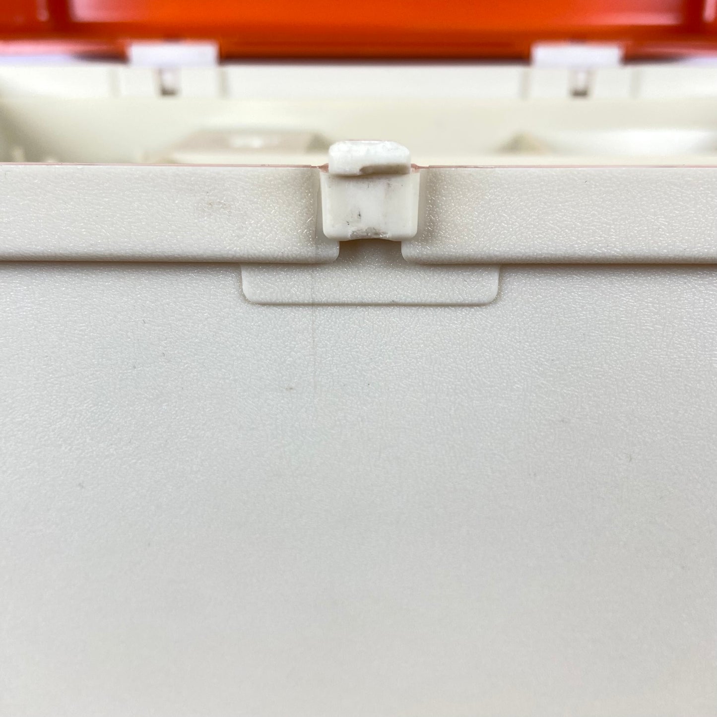Kleine vintage naaibox curver