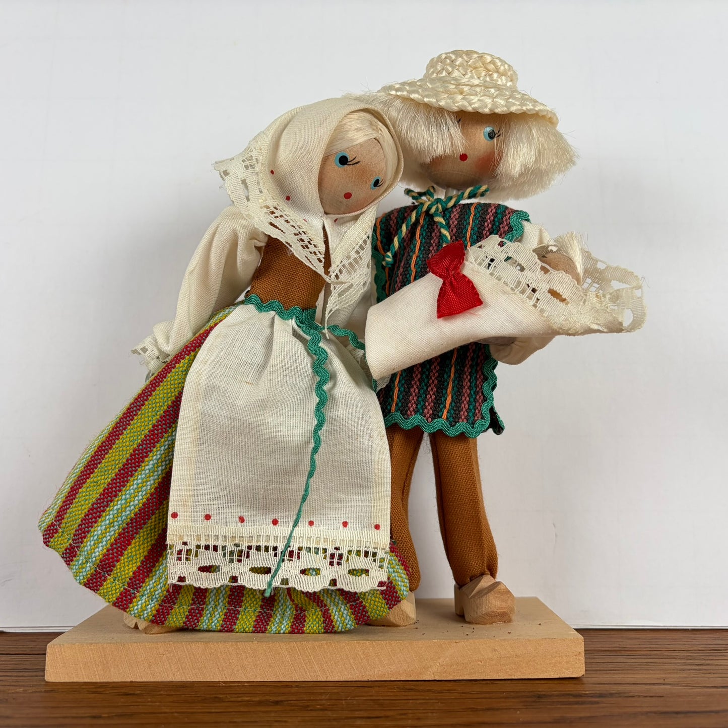 Vintage popjes uit Litouwen