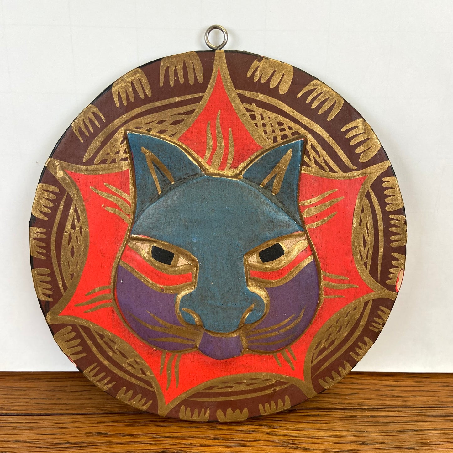 Ronde houten katten hanger