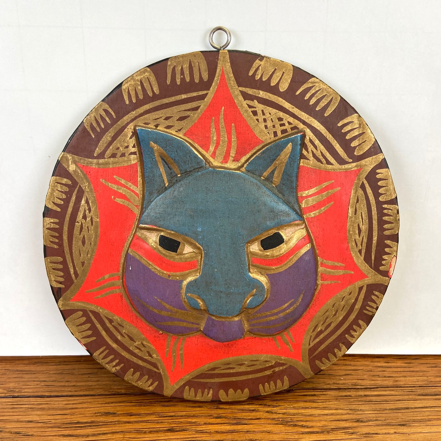 Ronde houten katten hanger