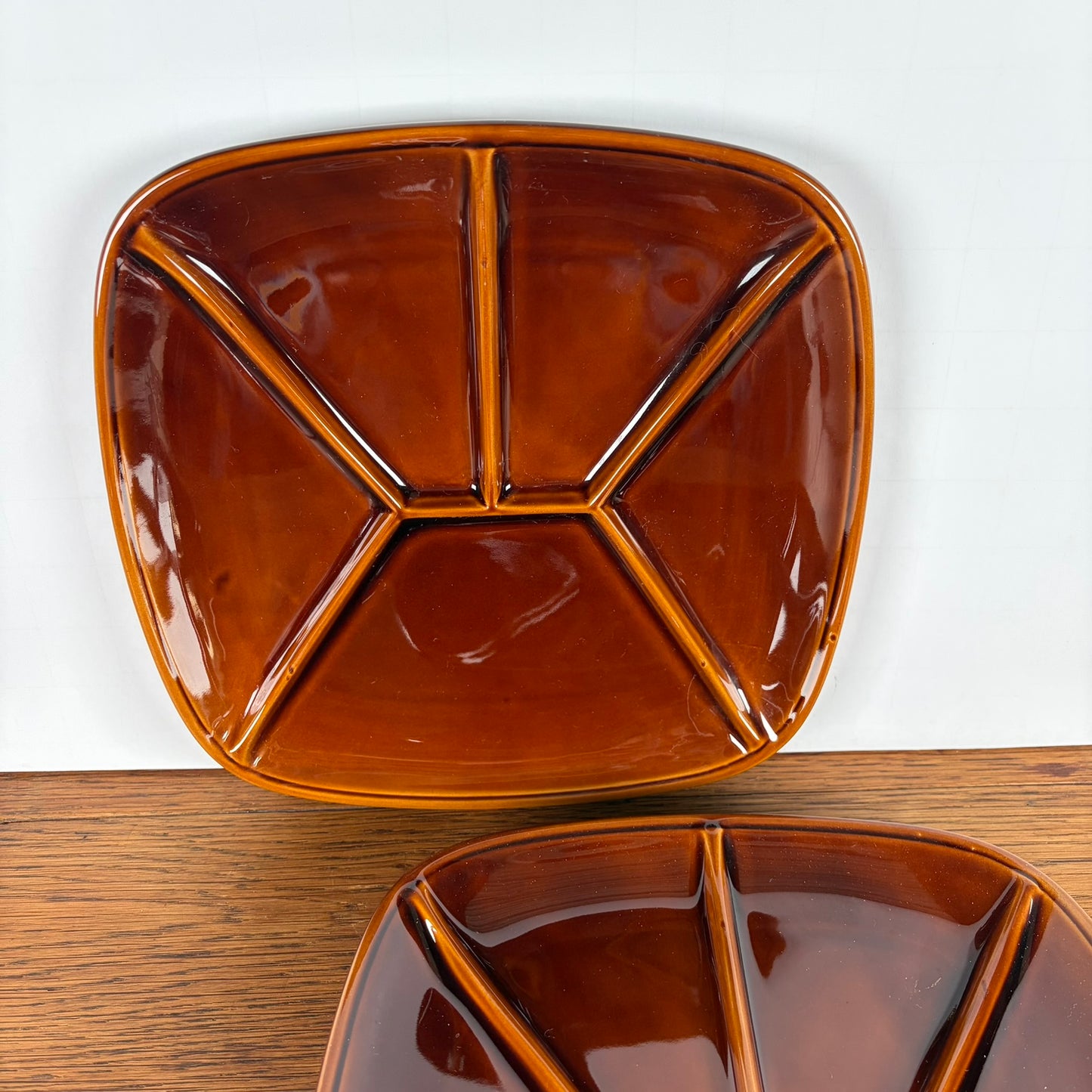 Set van 2 vintage vierkante gourmet borden