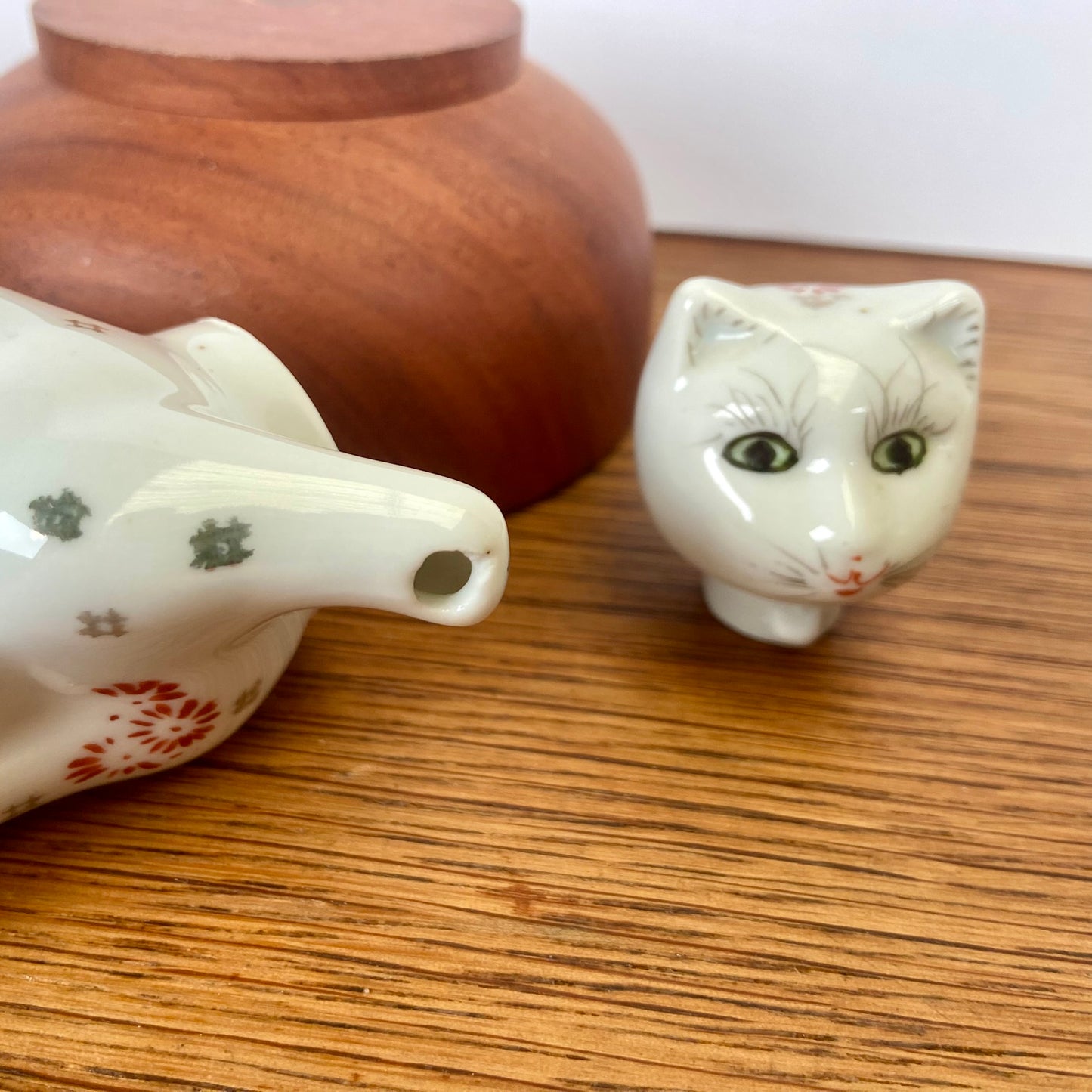 Vintage mini theepotje kat